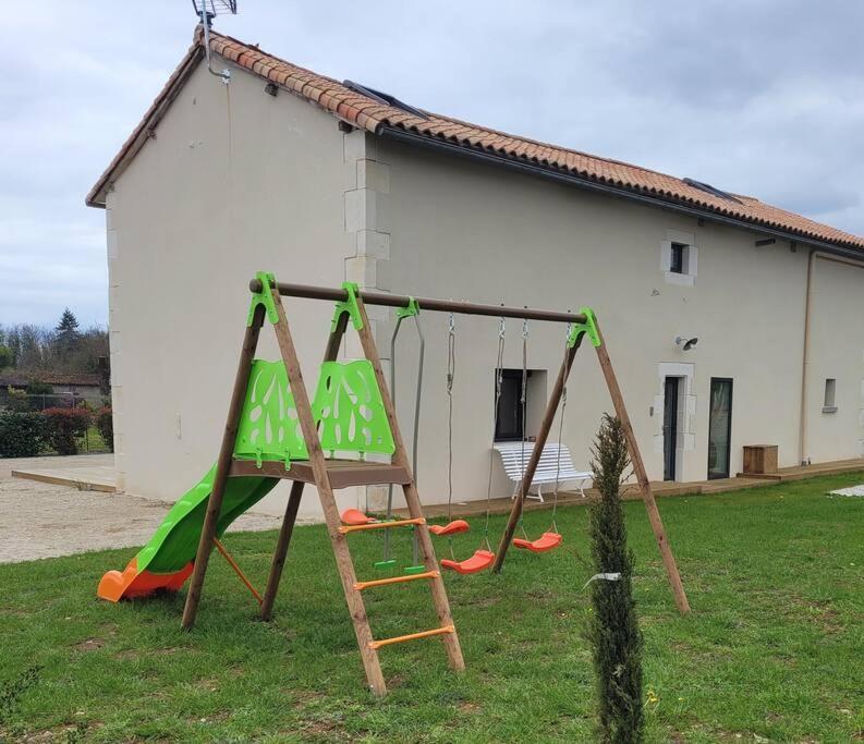 Maison Poitevine 9/10 Personnes Chaunay Extérieur photo