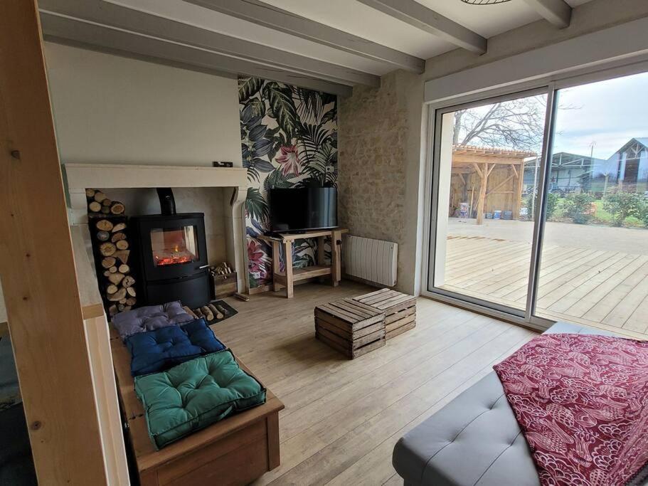 Maison Poitevine 9/10 Personnes Chaunay Extérieur photo