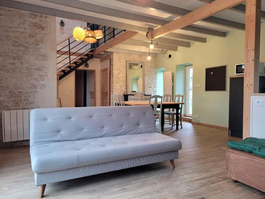 Maison Poitevine 9/10 Personnes Chaunay Extérieur photo